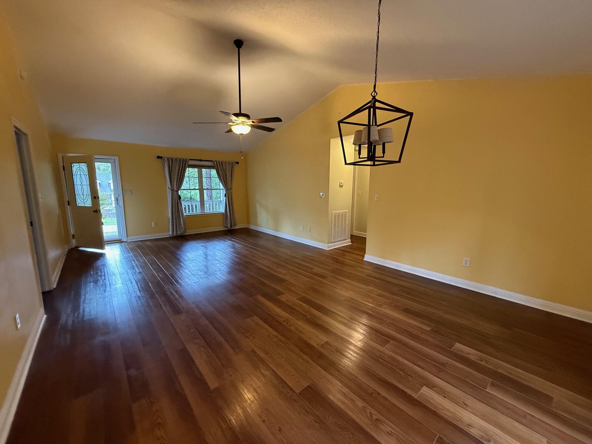 105 Arbor Lane McCormick, SC 29835 - Photo 22 of 24 Dining/Living Room