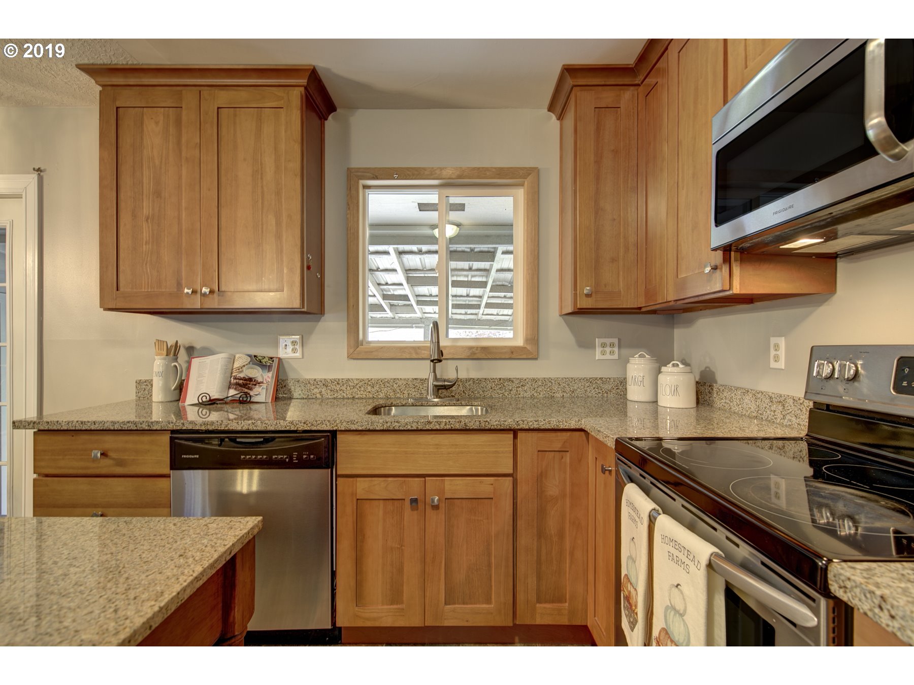 13100 Southwest Walker Road Beaverton, OR 97005 - Photo 11 of 31 Gallery Image 11