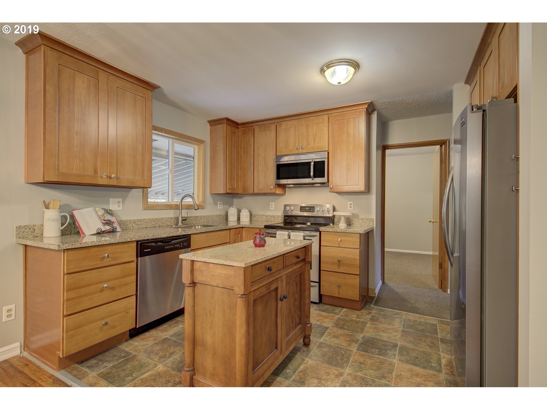 13100 Southwest Walker Road Beaverton, OR 97005 - Photo 13 of 31 Gallery Image 13