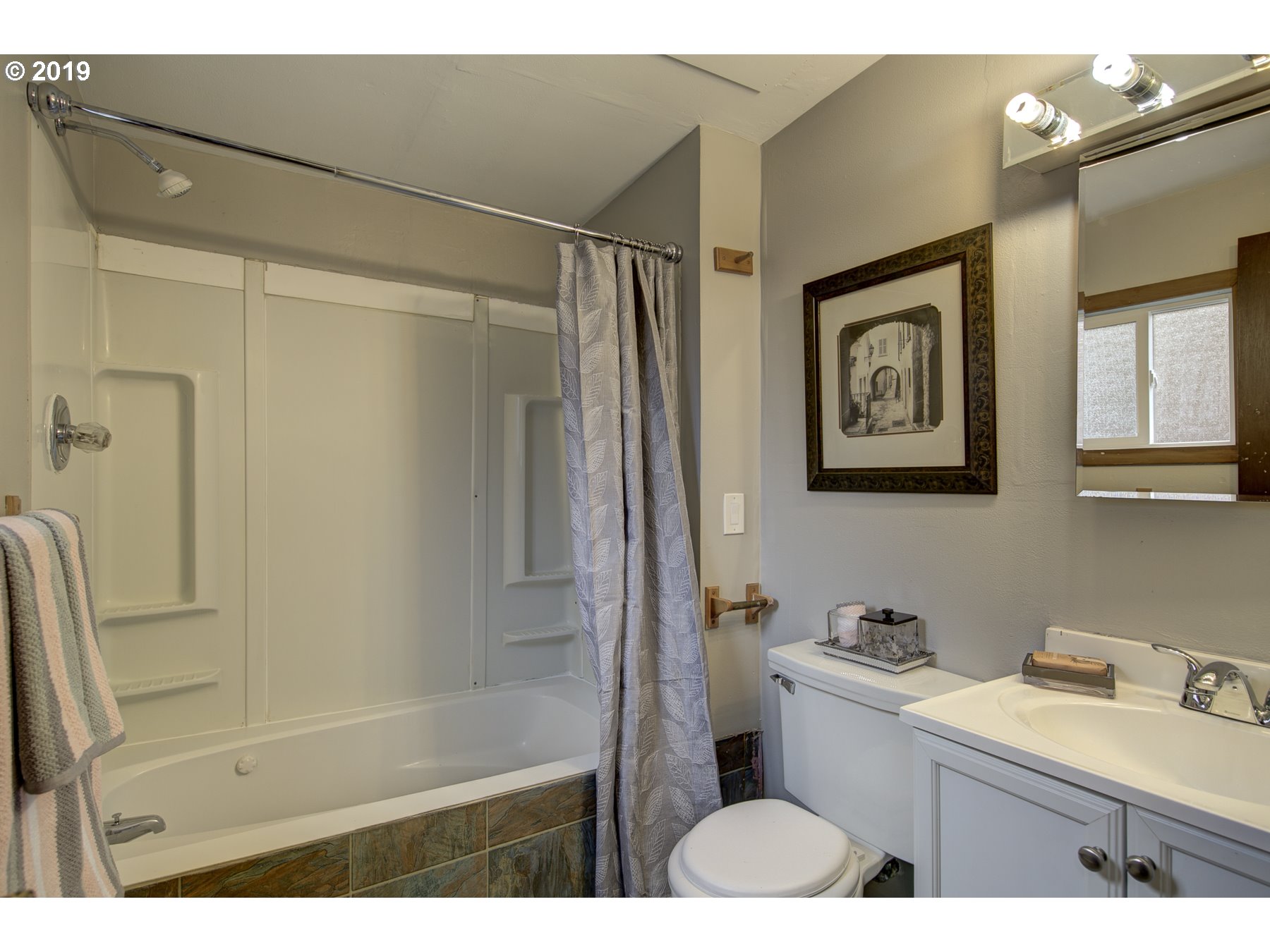 13100 Southwest Walker Road Beaverton, OR 97005 - Photo 17 of 31 Gallery Image 17