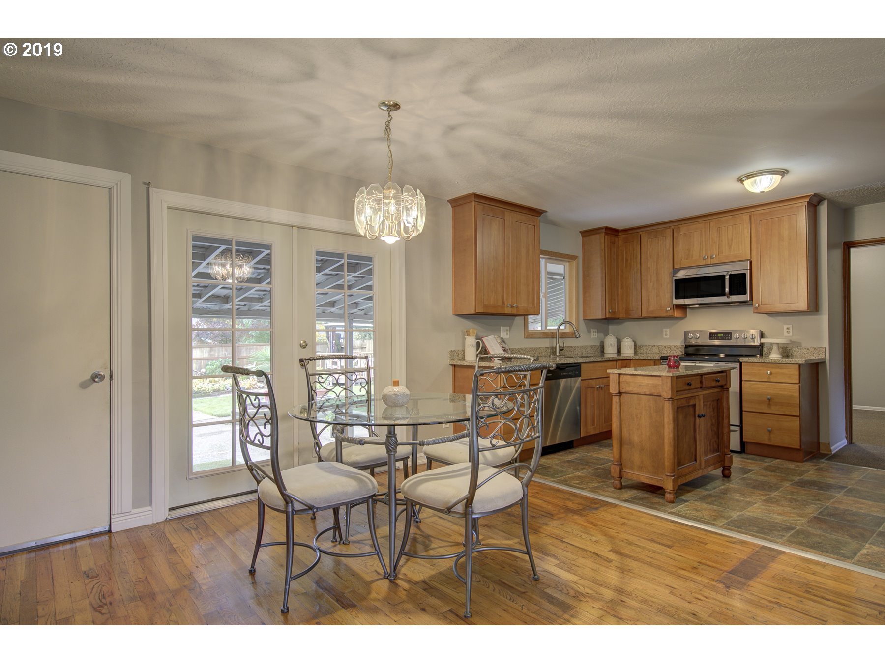 13100 Southwest Walker Road Beaverton, OR 97005 - Photo 10 of 31 Gallery Image 10