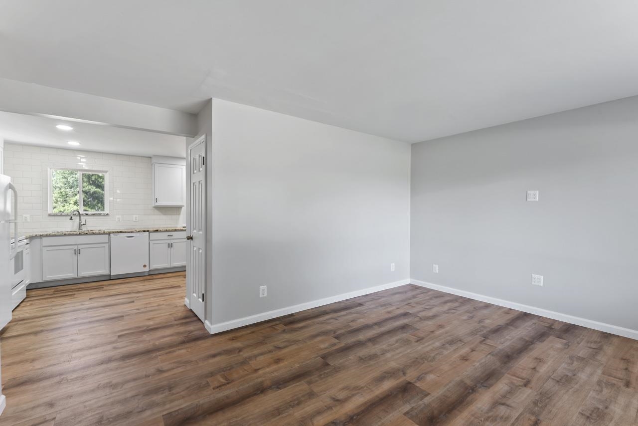 10459 Rene Drive Clio, MI 48420 - Photo 8 of 28 50156096-95295a3e-aac6-4122-996d-b3e28db6812b.JPG