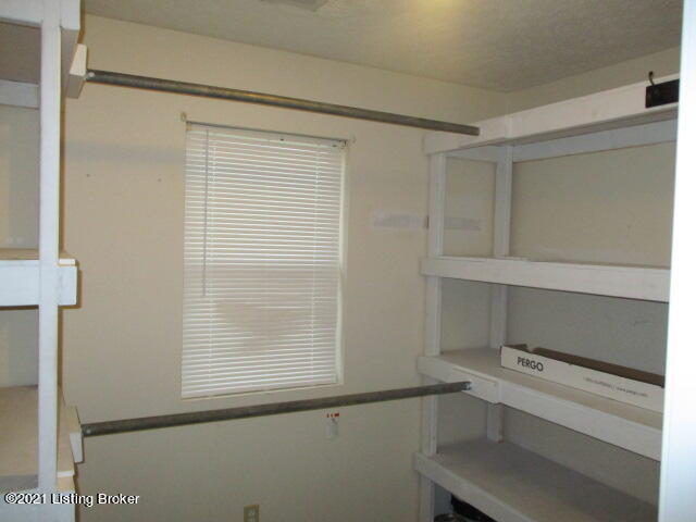 6800 Holy Cross Road Loretto, KY 40037 - Photo 11 of 14 IMG_1121