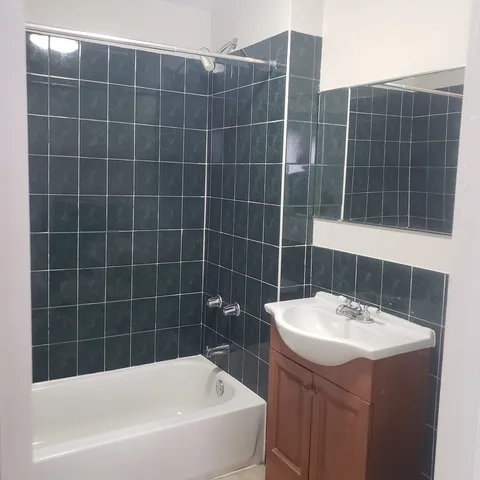 $1,550 | 36 West 103rd Place, Unit 2, Chicago, IL 60628