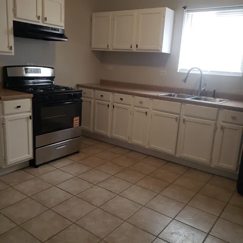 $1,550 | 36 West 103rd Place, Unit 2, Chicago, IL 60628