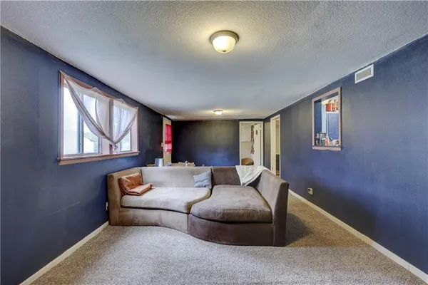 $181,999 | 2205 Lincoln Avenue, Baxter Springs, KS 66713