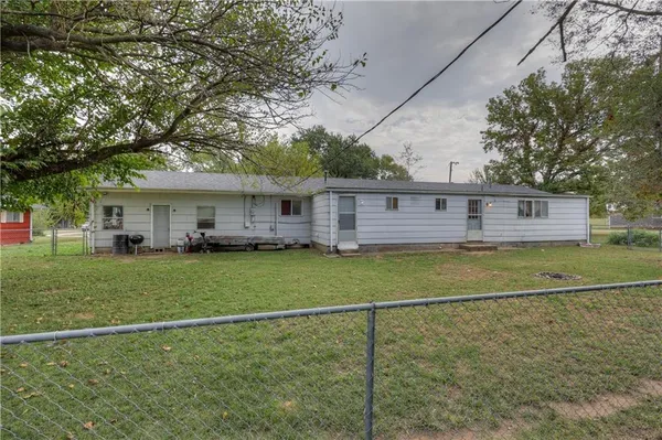 $181,999 | 2205 Lincoln Avenue, Baxter Springs, KS 66713