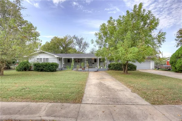 $181,999 | 2205 Lincoln Avenue, Baxter Springs, KS 66713