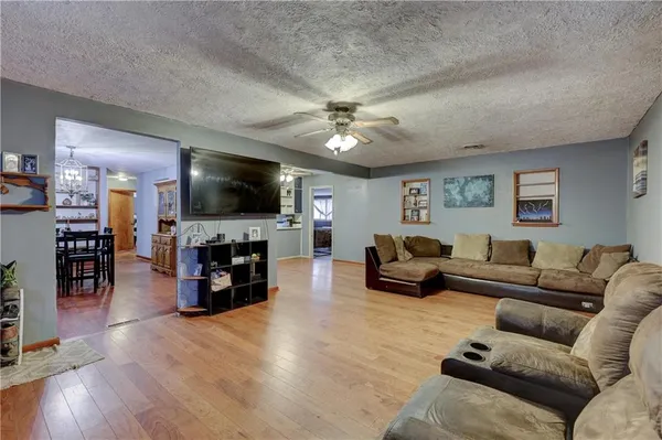 $181,999 | 2205 Lincoln Avenue, Baxter Springs, KS 66713