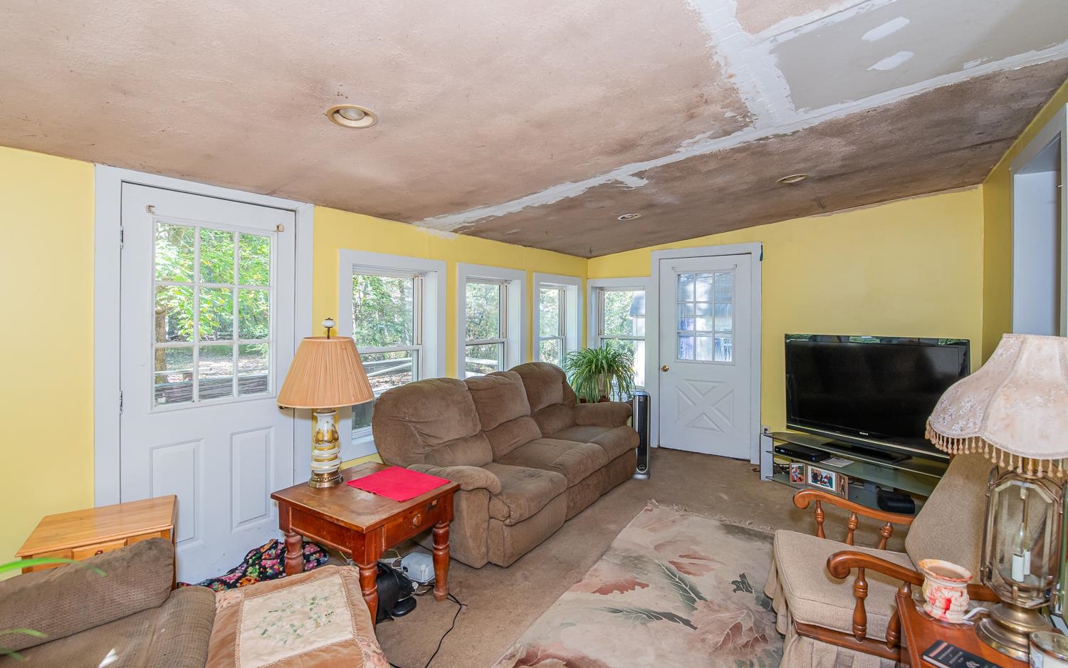 1 Tobacco Road Derry, NH 03038 - Photo 3 of 19 Gallery Image 3