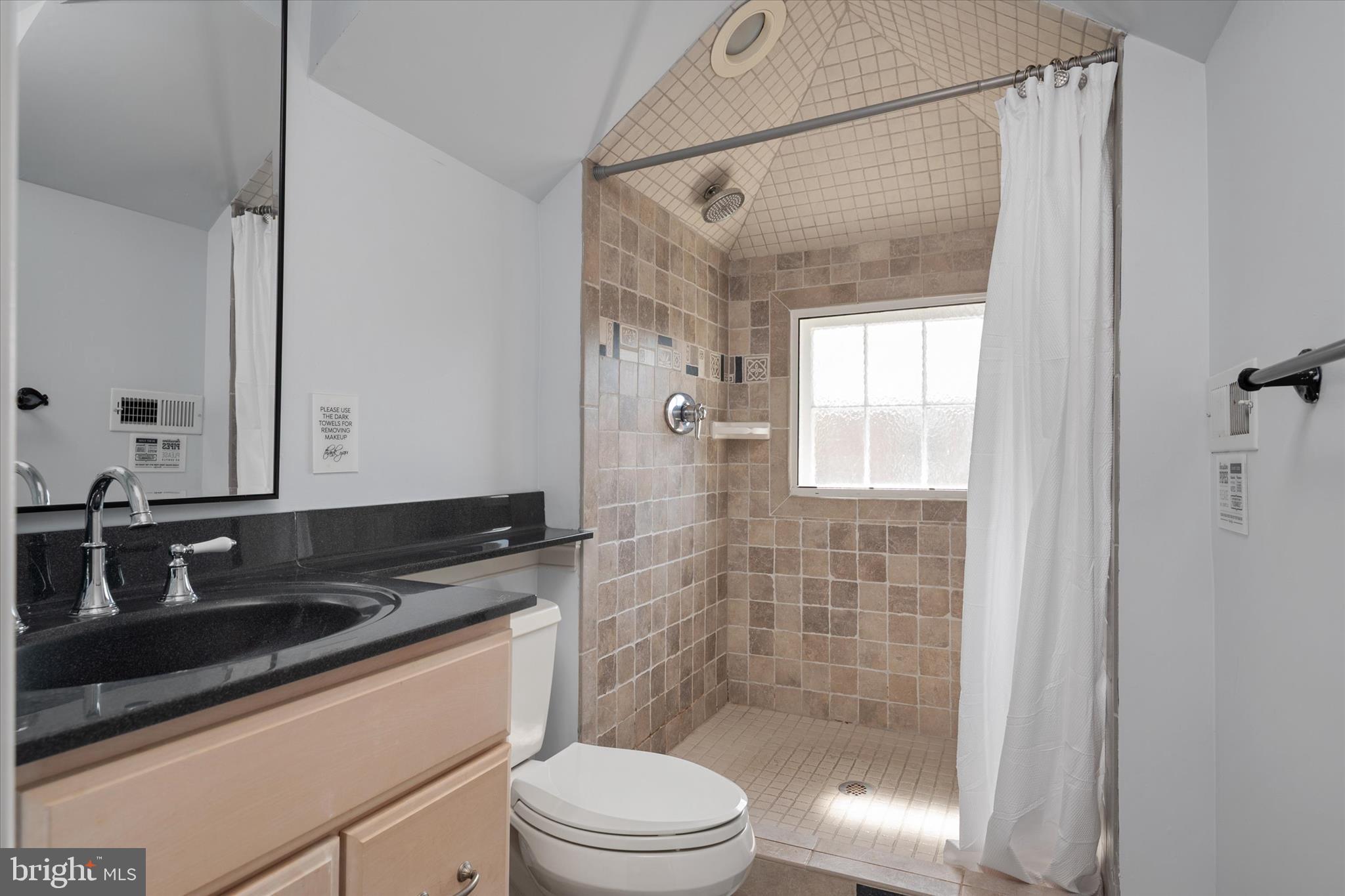 238 King George Street Annapolis, MD 21401 - Photo 36 of 55 Full bath