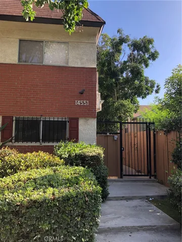 $1,700 | 14551 Vose Street, Unit C, Van Nuys, CA 91405
