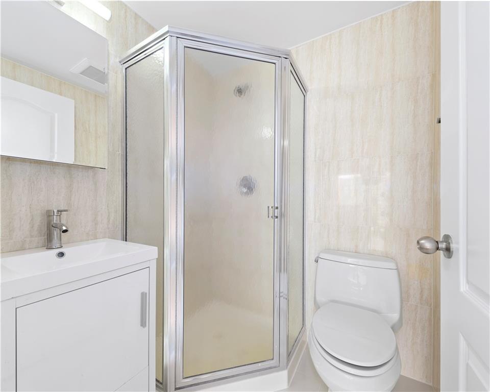 145 Kenilworth Place, Unit 2A Brooklyn, NY 11210 - Photo 9 of 11 Gallery Image 9