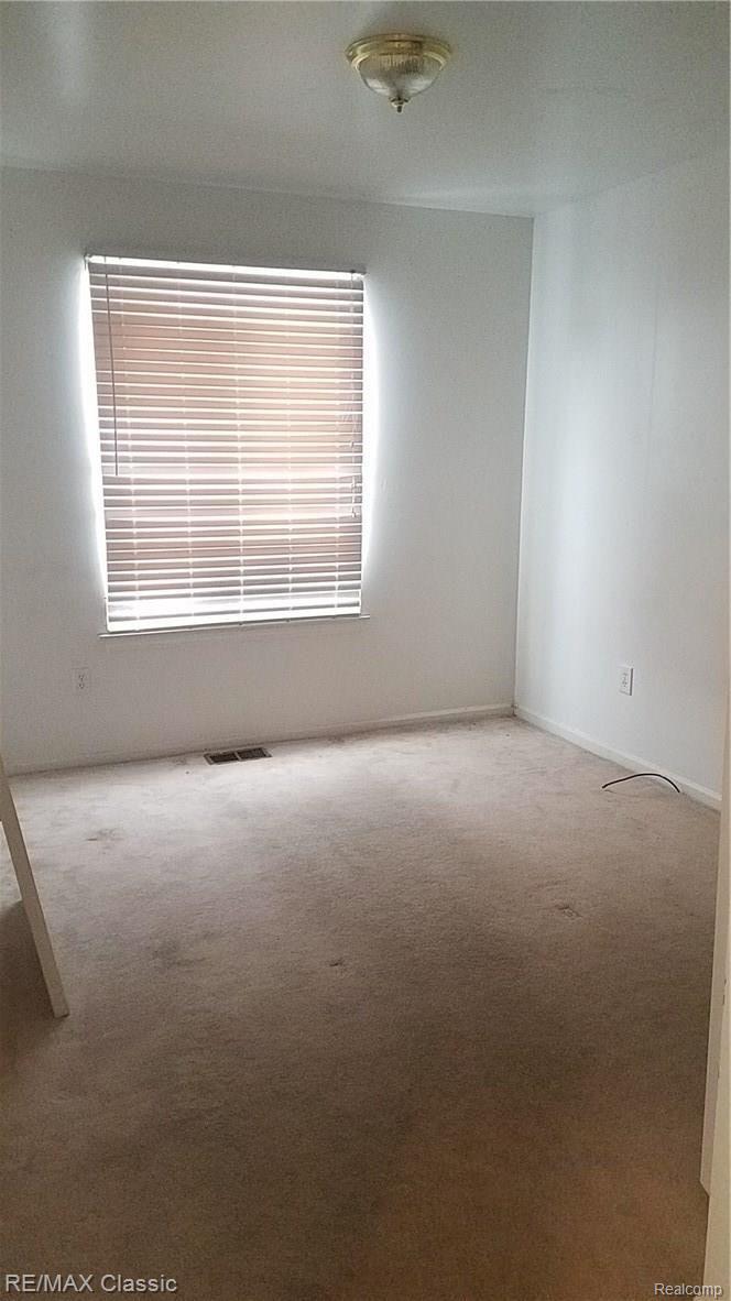 2130 Lindell Road Sterling Heights, MI 48310 - Photo 9 of 11 20171229_093900.jpg