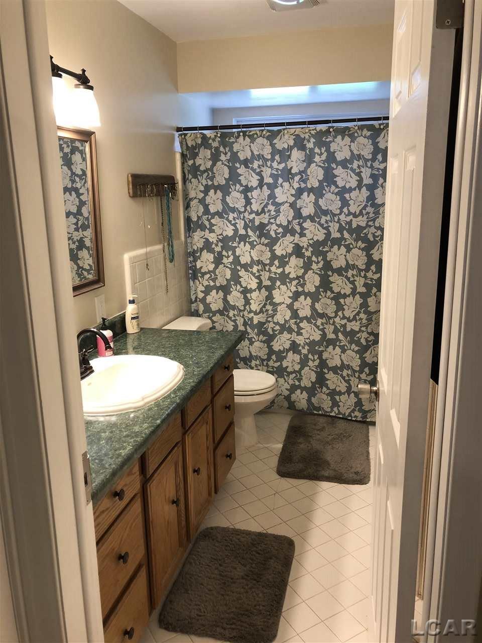 8853 Clinton River Road Sterling Heights, MI 48314 - Photo 27 of 32