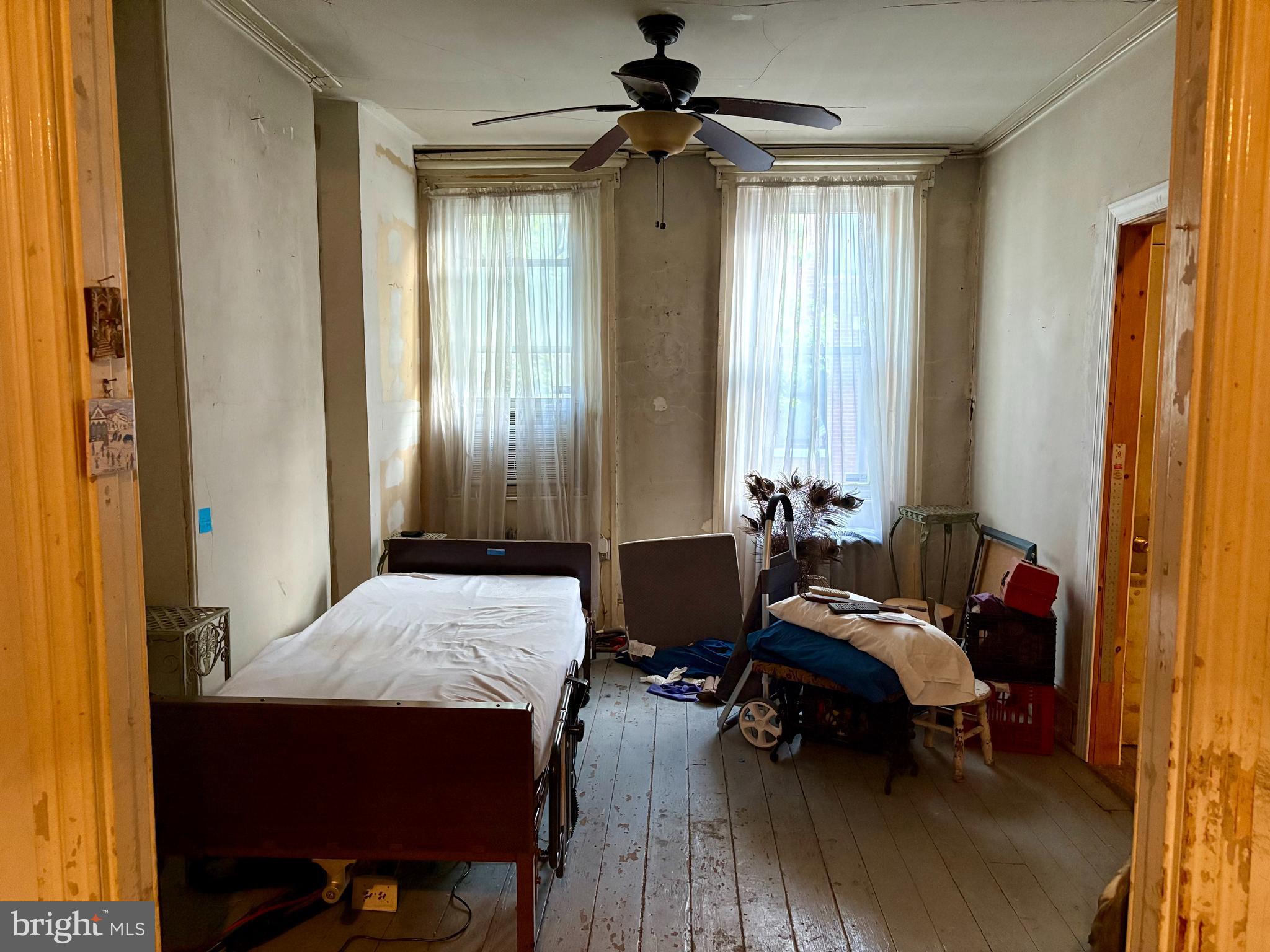 323 Manton Street Philadelphia, PA 19147 - Photo 4 of 7