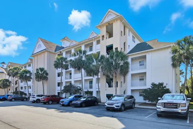 a car parked in front of a building