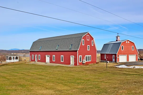 $599,900 | 1465 West Street, Cornwall, VT 05753