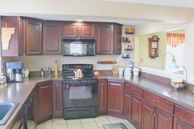 $599,900 | 1465 West Street, Cornwall, VT 05753