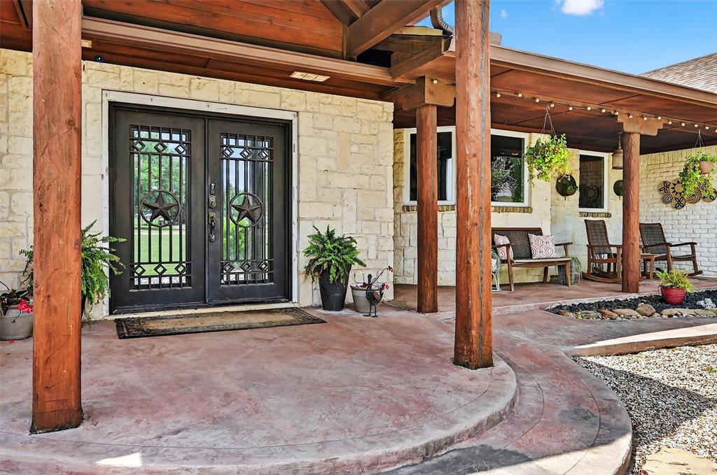 1717 1/2 Batey Road Collinsville, TX 76233 - Photo 8 of 40