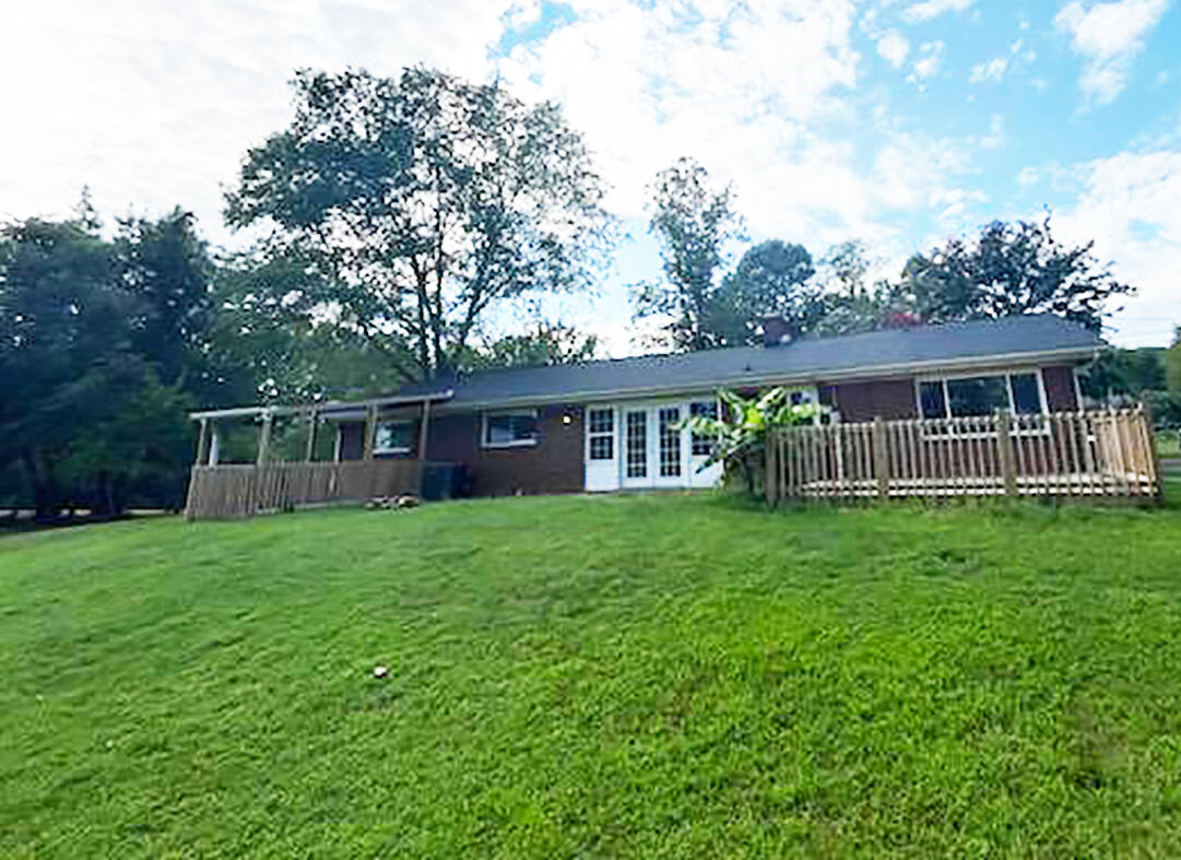 6239 North Barrens Road Roanoke, VA 24019 - Photo 26 of 26 Spacious Flat Back Yard