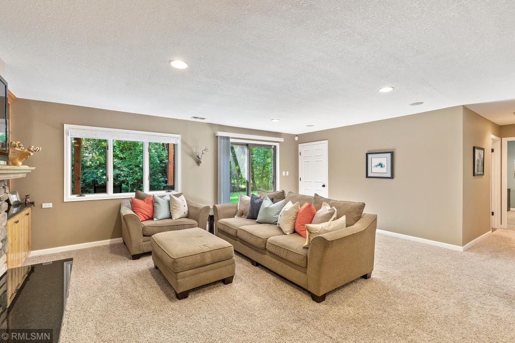 5215 Baker Road Minnetonka, MN 55343 - Photo 13 of 24