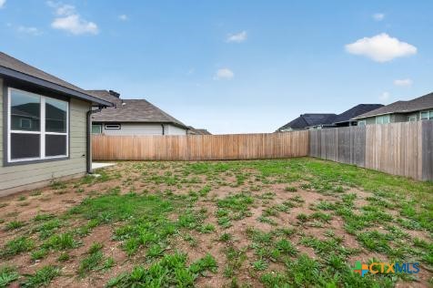 1915 Meridian Loop Temple, TX 76504 - Photo 29 of 29 a view of a backyard with wooden fence