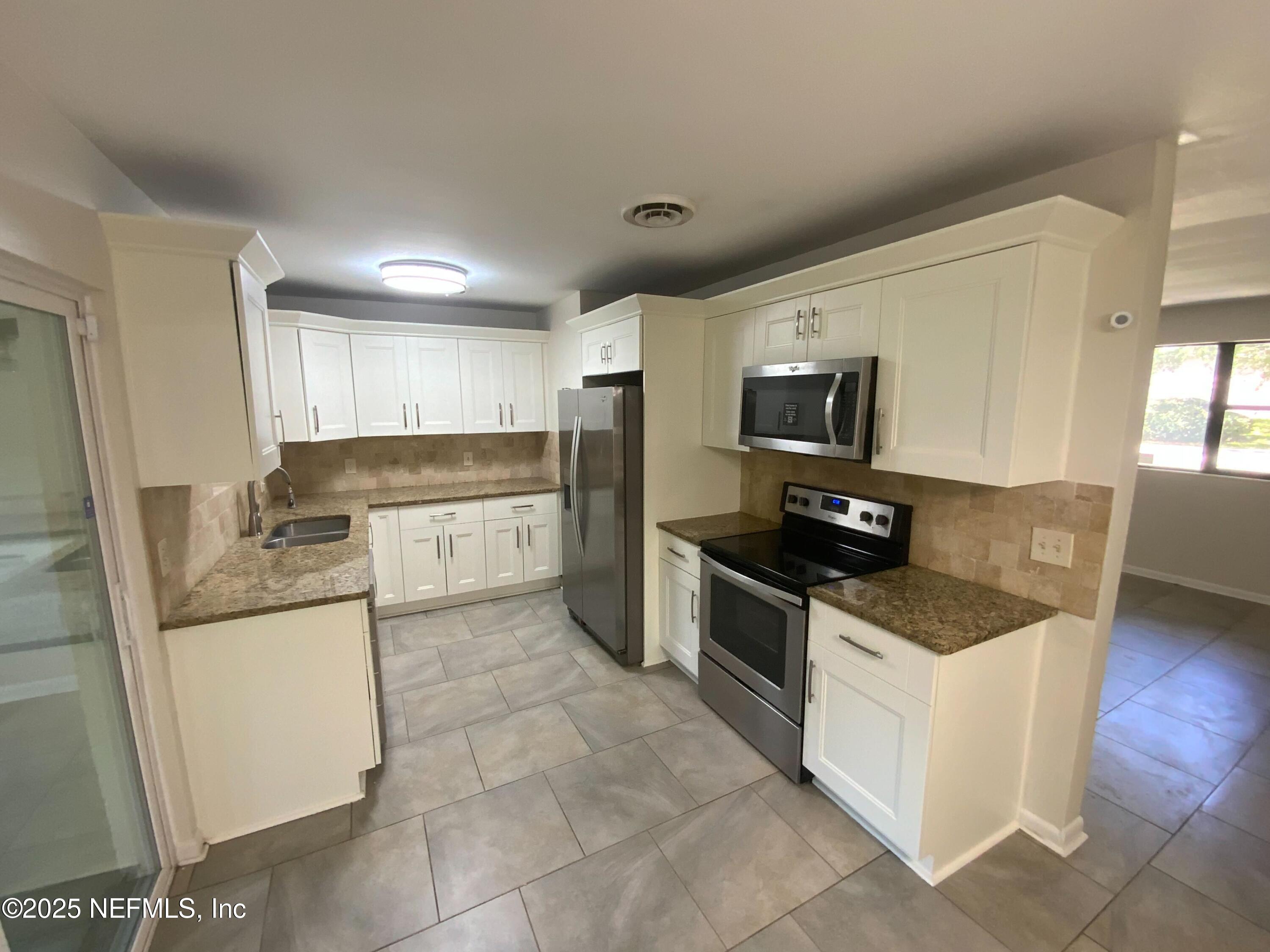 7320 Old Kings Road South Jacksonville, FL 32217 - Photo 6 of 19 photo_06