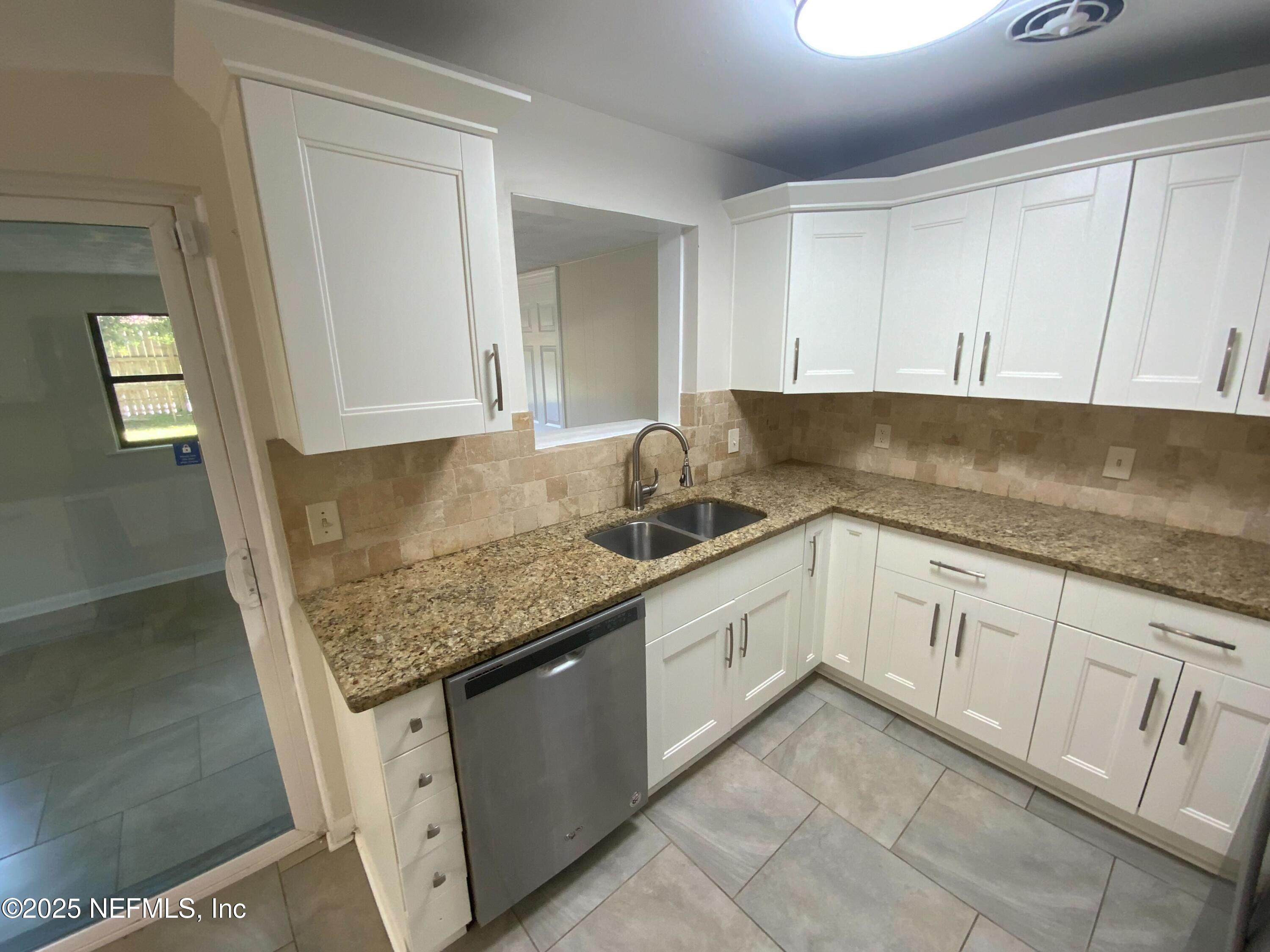 7320 Old Kings Road South Jacksonville, FL 32217 - Photo 8 of 19 photo_08