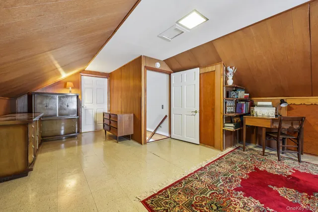 a view of walk in closet