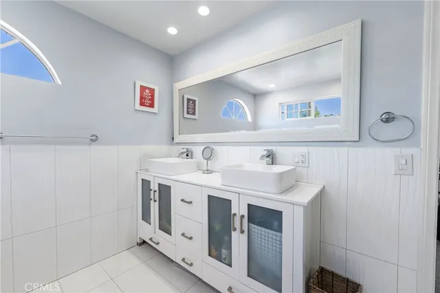 $2,249,000 | 16762 Otsego Street, Encino, CA 91436