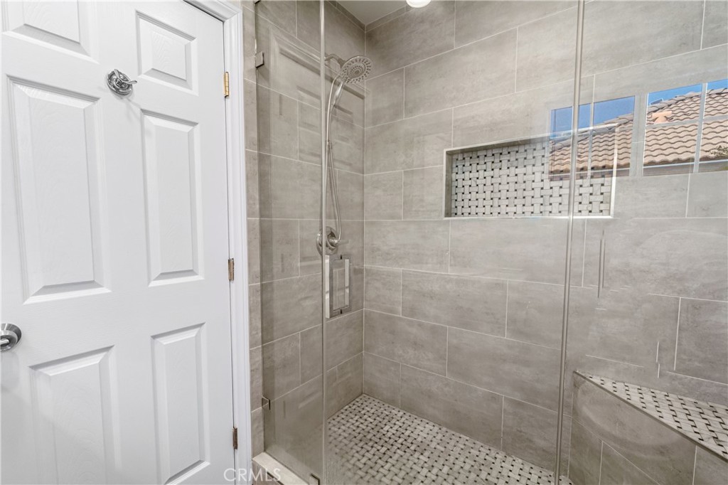 16762 Otsego Street Encino, CA 91436 - Photo 26 of 54 Main house Downstairs full bath