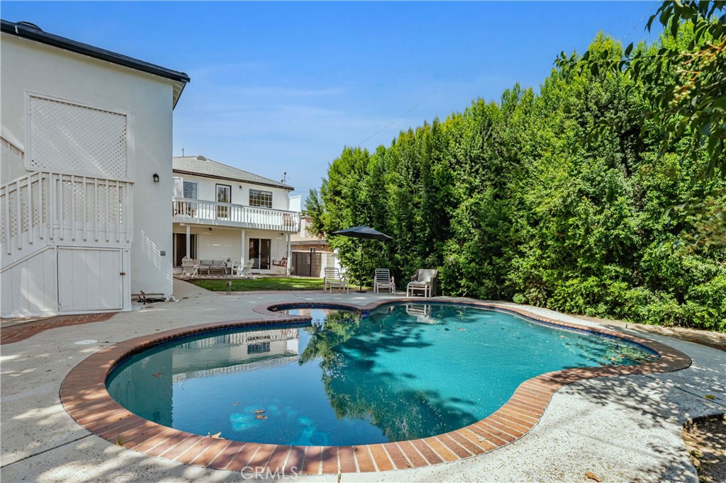 16762 Otsego Street Encino, CA 91436 - Photo 33 of 54 Gorgeous pool & spa