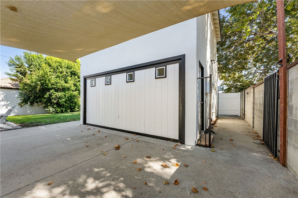 16762 Otsego Street Encino, CA 91436 - Photo 37 of 54 Back yard entrance view