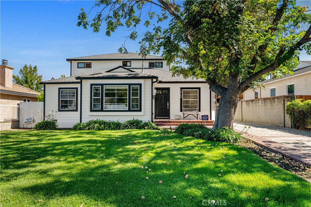 16762 Otsego Street Encino, CA 91436 - Photo 4 of 54 Front view