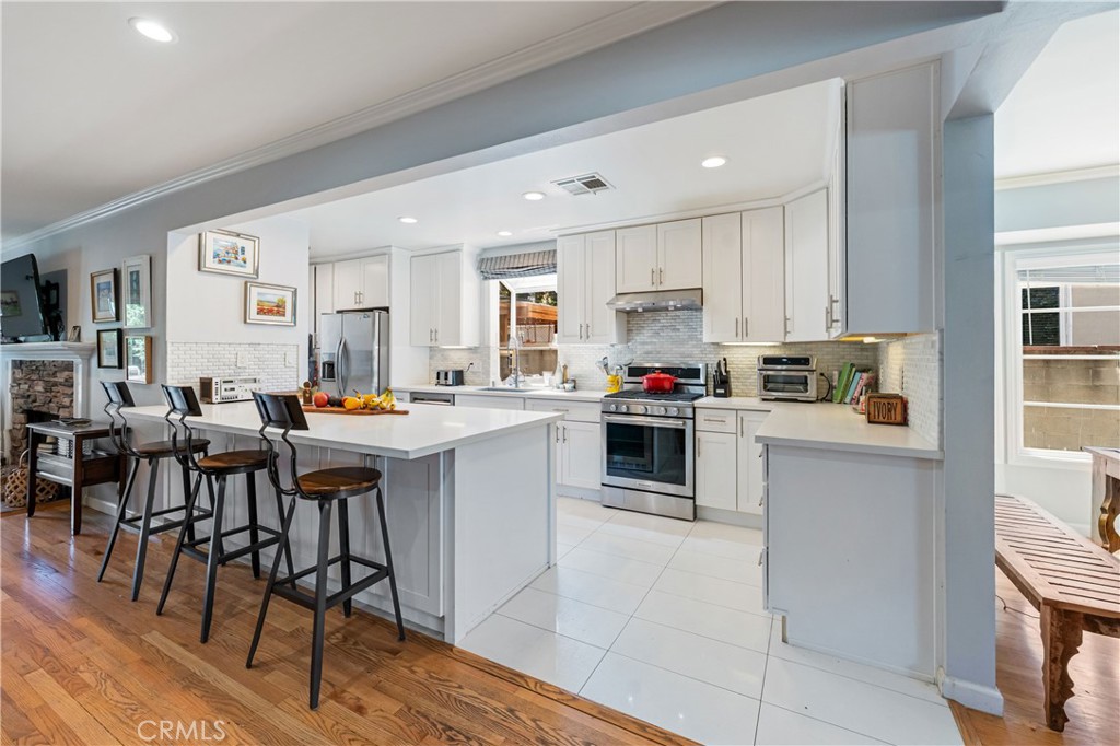 16762 Otsego Street Encino, CA 91436 - Photo 10 of 54 Kitchen breakfast bar