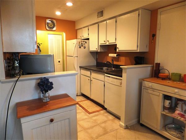 18 Beal's Cove Road, Unit B Hingham, MA 02043 - Photo 9 of 17 Gallery Image 9