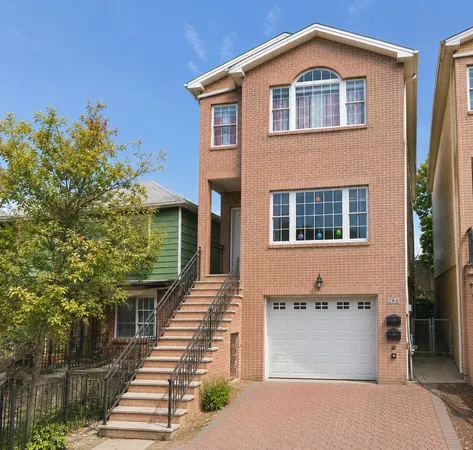 $3,295 | 262 North Street, Unit 2, Jersey City, NJ 07307