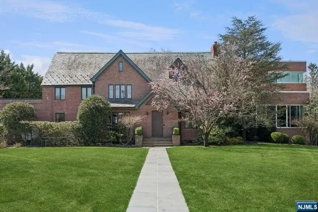 $5,200,000 | 532 Winthrop Road, Teaneck, NJ 07666