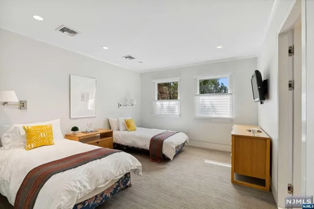 $5,200,000 | 532 Winthrop Road, Teaneck, NJ 07666