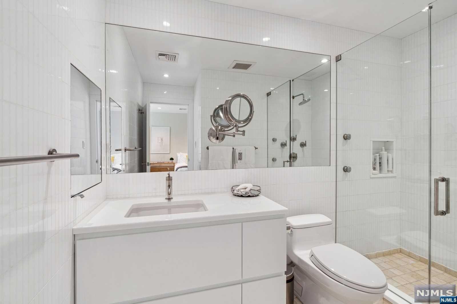 532 Winthrop Road Teaneck, NJ 07666 - Photo 21 of 42