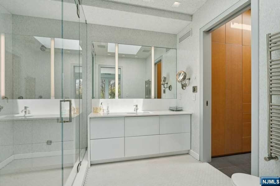 532 Winthrop Road Teaneck, NJ 07666 - Photo 26 of 42