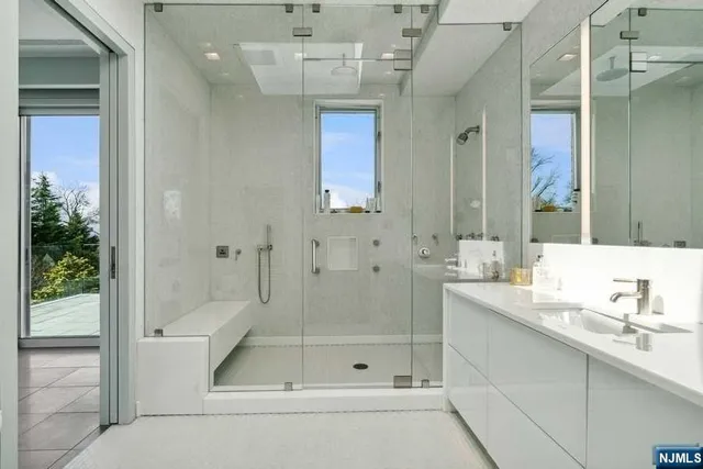 $5,200,000 | 532 Winthrop Road, Teaneck, NJ 07666