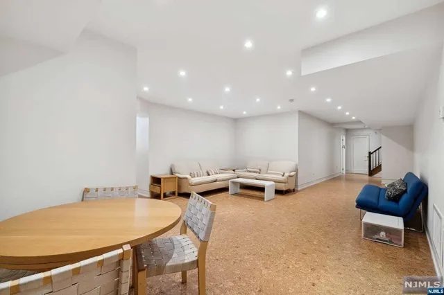 $5,200,000 | 532 Winthrop Road, Teaneck, NJ 07666