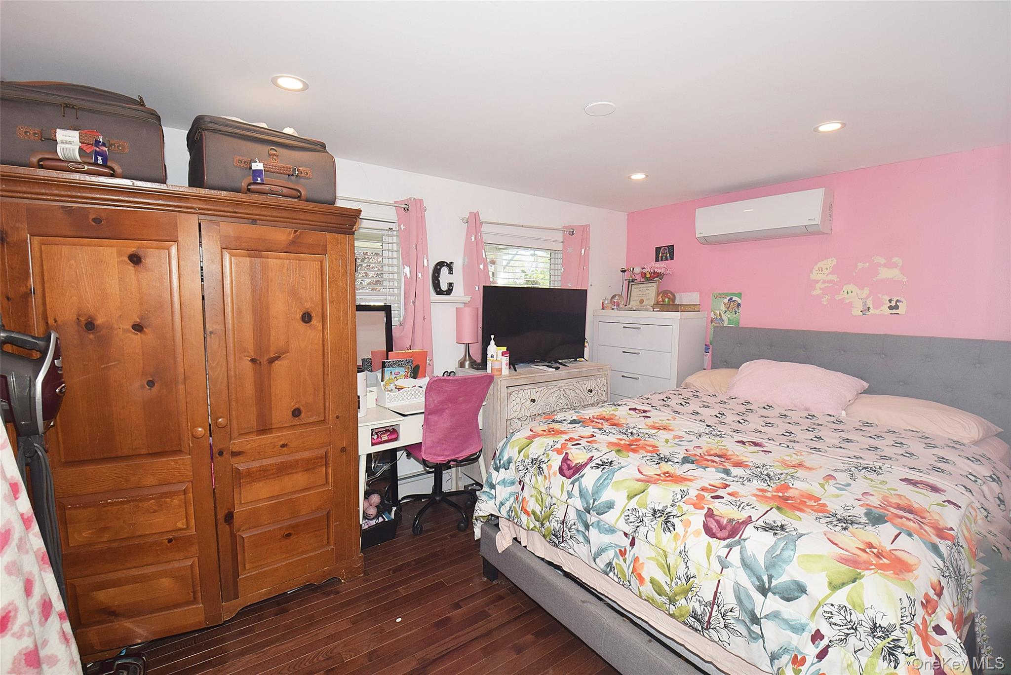 130 Winganhauppauge Road Islip, NY 11751 - Photo 19 of 44 1st floor bedroom