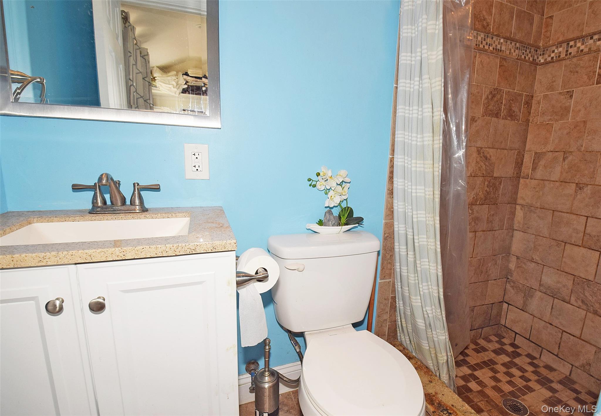 130 Winganhauppauge Road Islip, NY 11751 - Photo 20 of 44