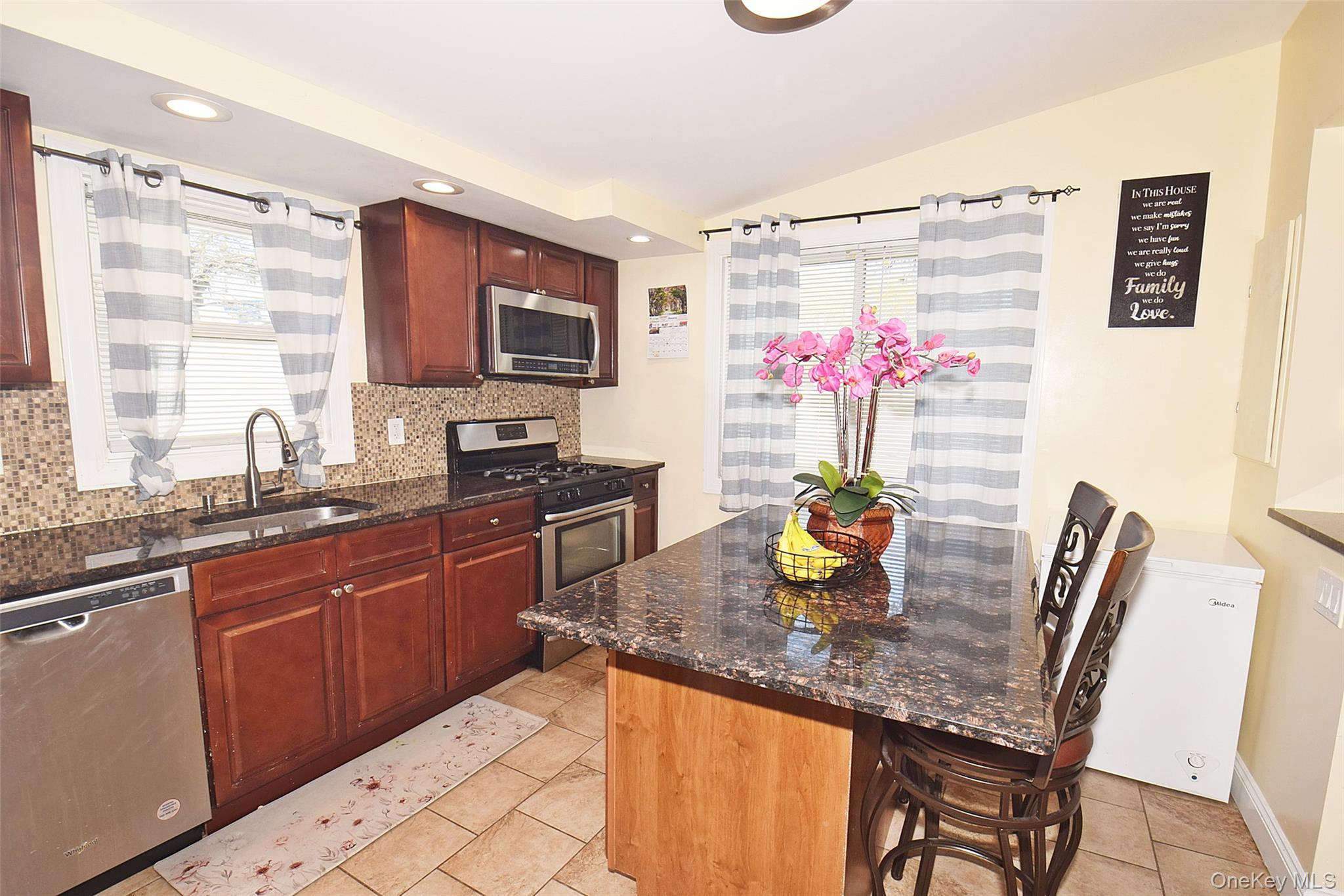 130 Winganhauppauge Road Islip, NY 11751 - Photo 24 of 44