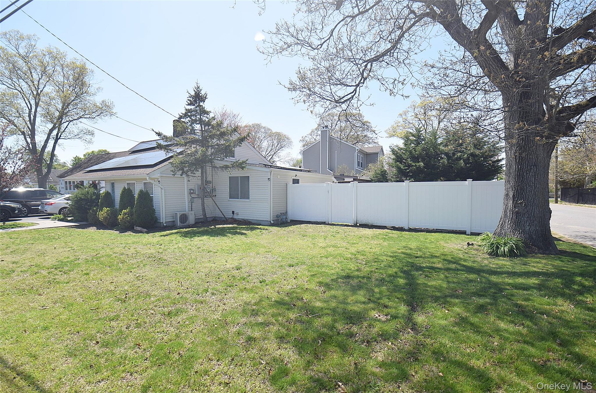 130 Winganhauppauge Road Islip, NY 11751 - Photo 40 of 44