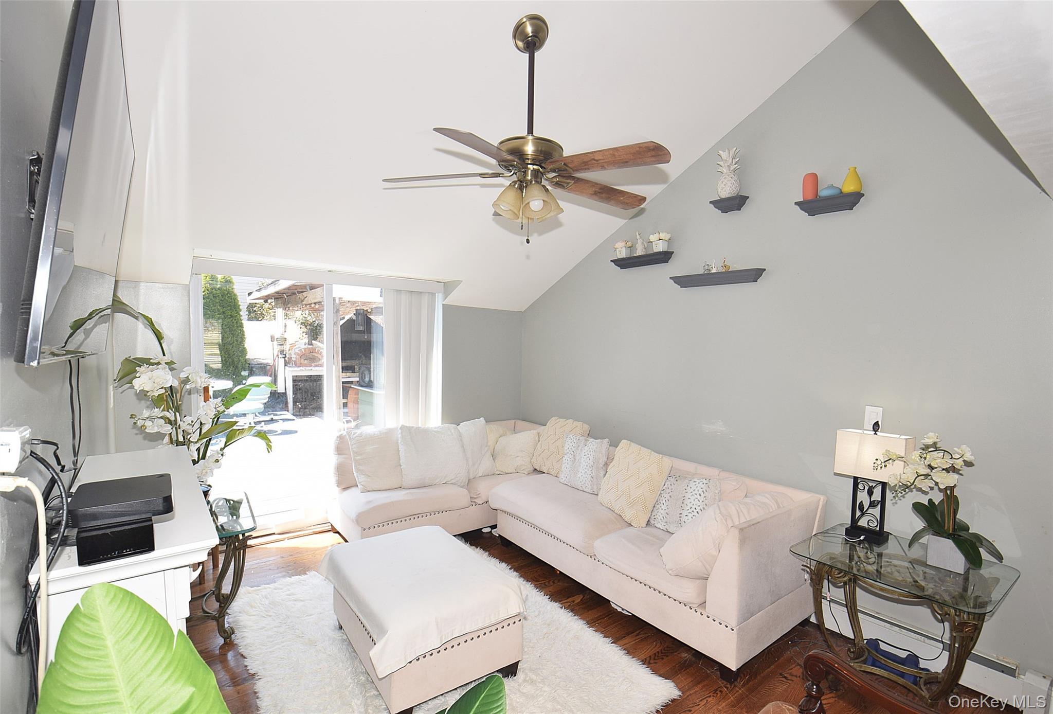 130 Winganhauppauge Road Islip, NY 11751 - Photo 4 of 44