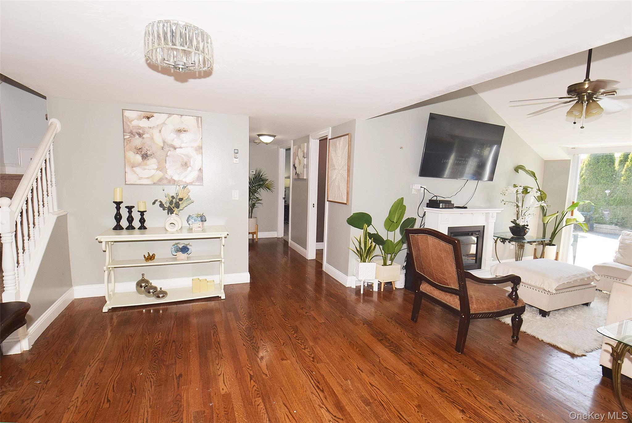 130 Winganhauppauge Road Islip, NY 11751 - Photo 6 of 44